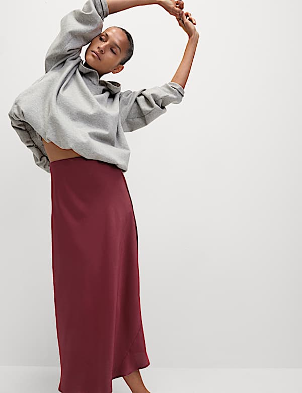 SATIN SLIP SKIRT