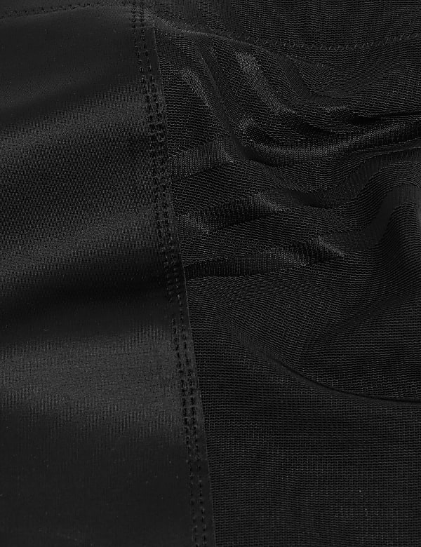 Firm Control Magicwear™ Geometric Thigh Slimmer