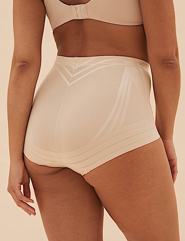 Firm Control Magicwear&trade; Low Leg Knickers