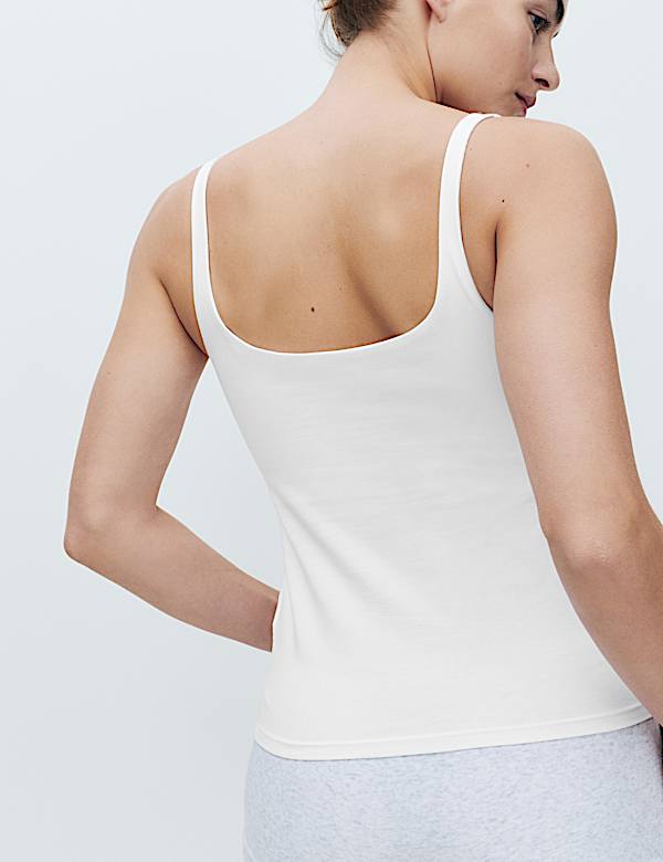 גופיית חזייה Secret Support&trade;&lrm; עם מחשוף עגול ורחב - IL