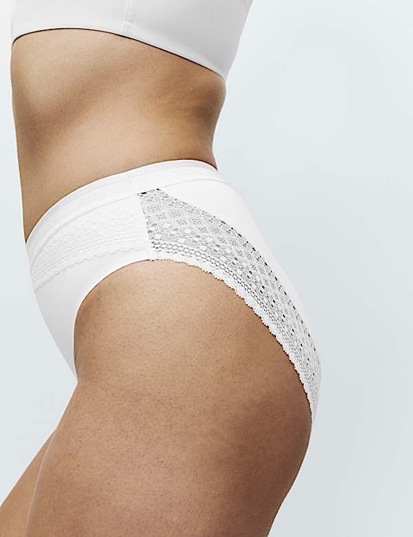 2pk Light Control Cotton Rich High Leg Knickers - CY