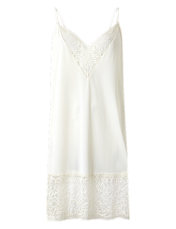 Smoothlines&trade; Lace Trim Full Slip