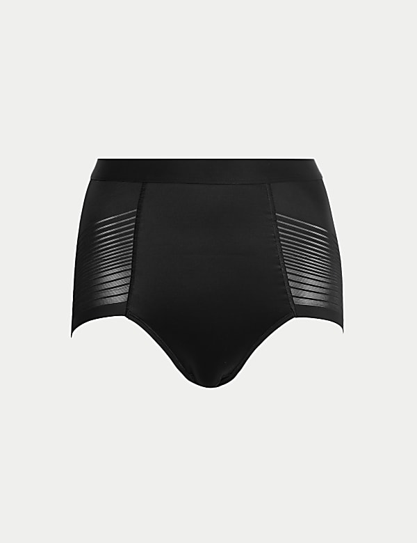 Culotte emboîtante à maintien ferme sans coutures apparentes, dotée de la technologie Body Define™ - BE