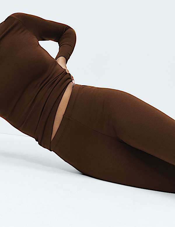 Heatgen&trade; Medium Thermal Brushed Leggings - US