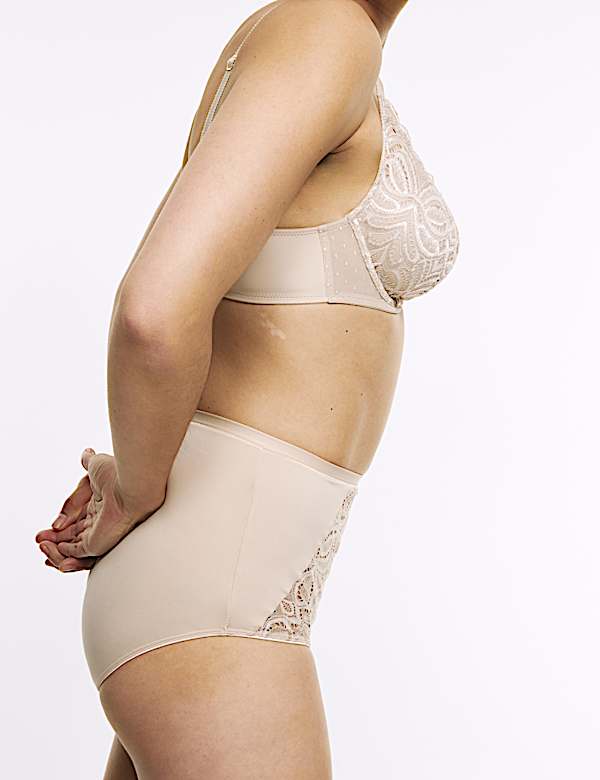 Amelia Lace Natural Lift™ Full Cup Bra (A-E)