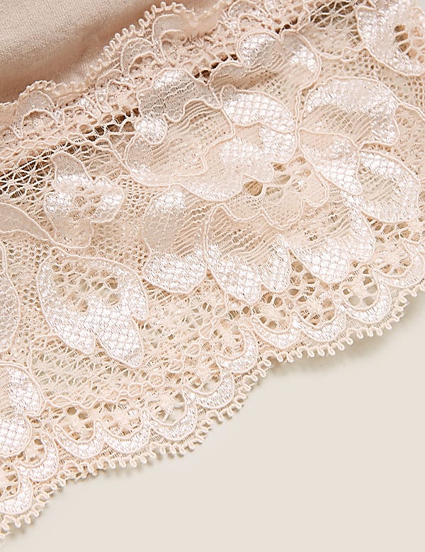 Lace Bandeau Strapless Bra