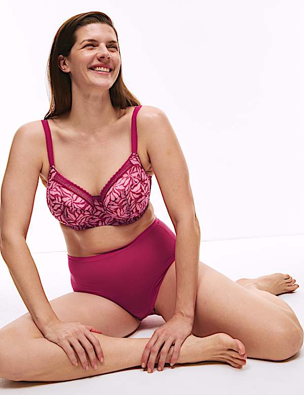 BH mit Bügel, Mesh und starkem Halt (F–J) - AT