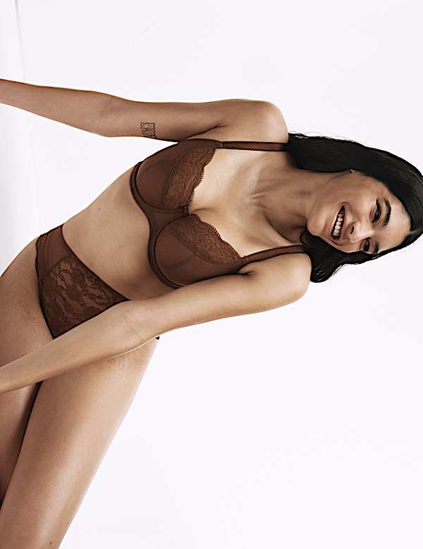 חזיית בלקונט Jasmine עם ברזלים ותחרה (מידות F-H) - IL