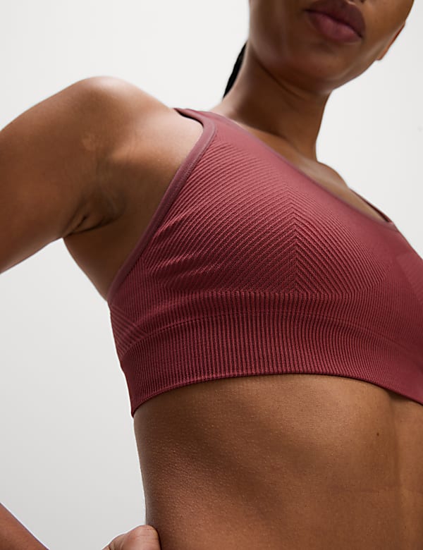 Reversible Seamless Medium Support Sports Bra