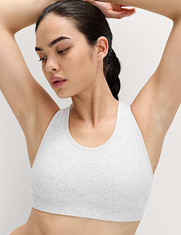Reversible Seamless Medium Support Sports Bra