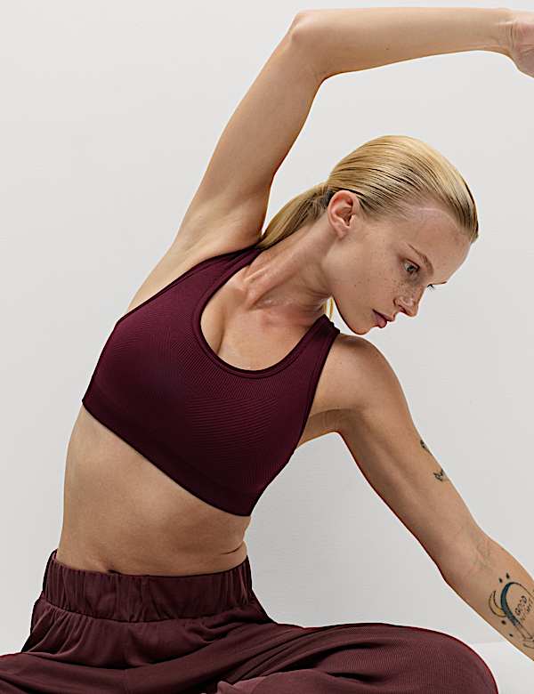 Reversible Seamless Medium Support Sports Bra