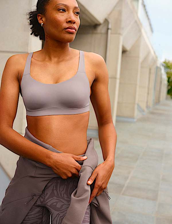 Flexifit&trade; Medium Support Sports Bra (A-E)