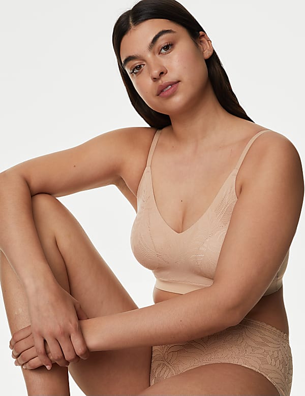 Flexifit™ Lace Non Wired Crop Top