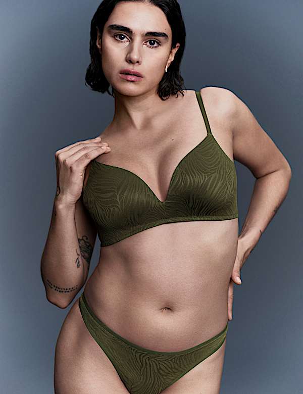 Body Lace Non Wired Plunge Bra (A-E)