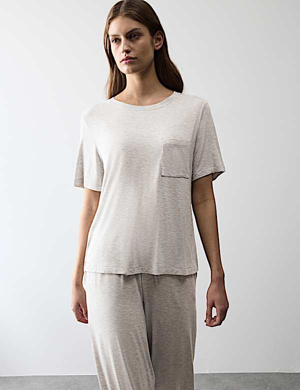 Pyžamov&yacute; top s ozdobn&yacute;mi kapsami - CZ