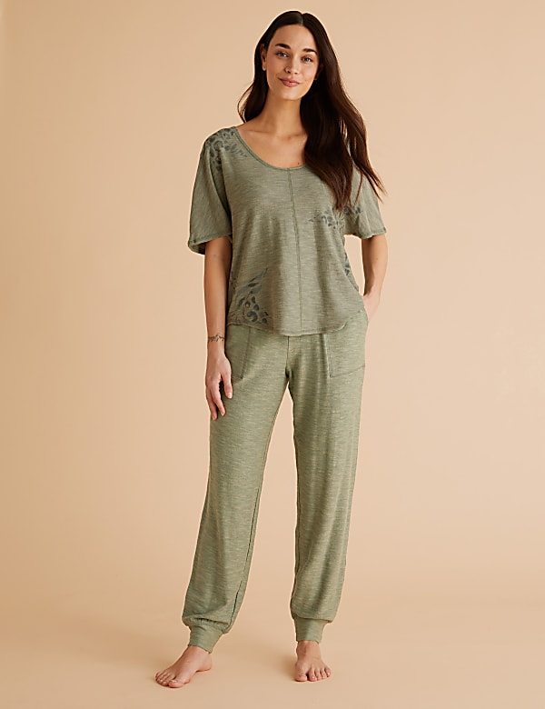 Flexifit&trade; Lounge Cuff Joggers