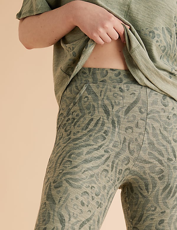 Flexifit™ Lounge Animal Print Legging