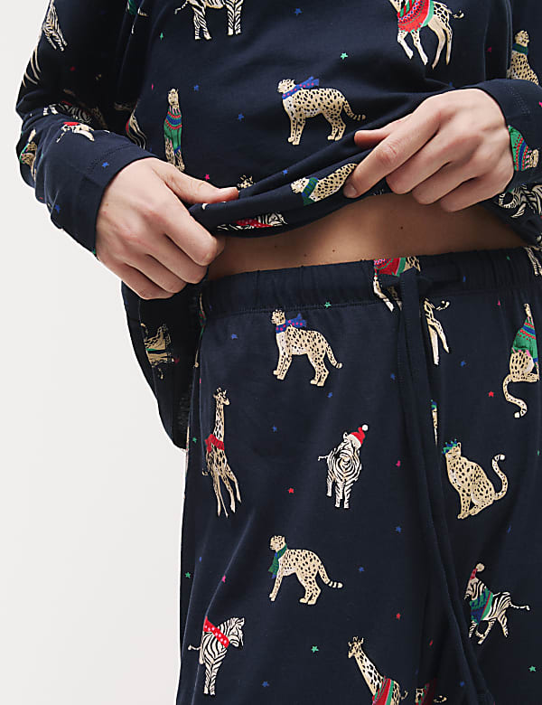 Schlafanzugset für Damen im Familienlook mit Tiermuster zu Weihnachten - AT