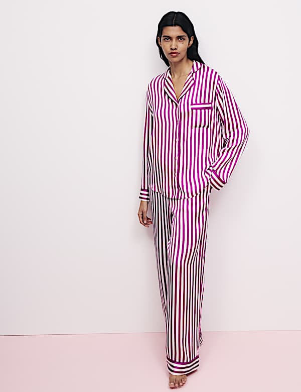 Conjunto de pijama a rayas - US