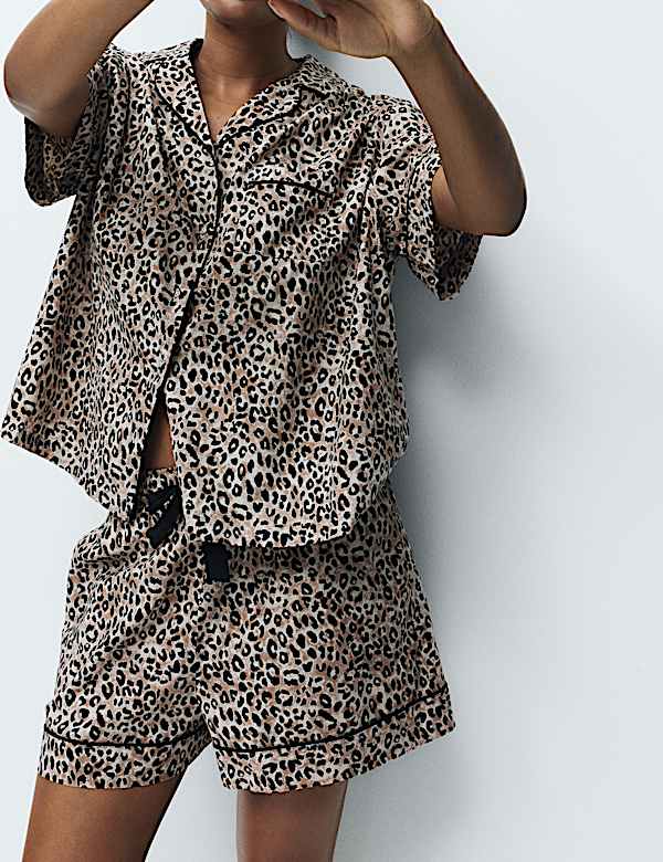 Zuiver katoenen korte pyjama met platte kraag en print - NL