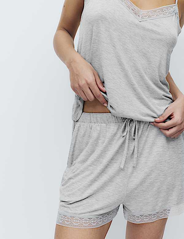 Set mit Tr&auml;gertop und Shortie Spitzenbesatz - AT