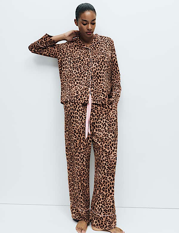 Dream Satin&trade; Animal Print Revere Pyjama Set - LT