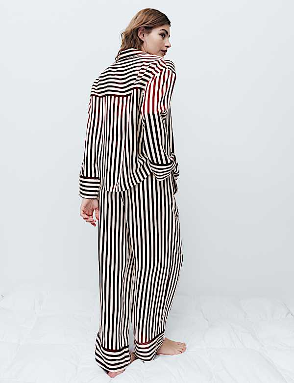 Pijama de rayas con solapa Dream Satin&trade; - US