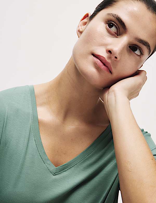 Camisón con detalle de encaje - ES