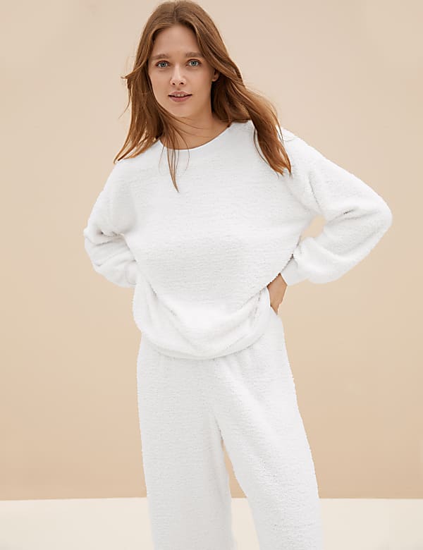 Fluffy Knit Lounge Sweatshirt