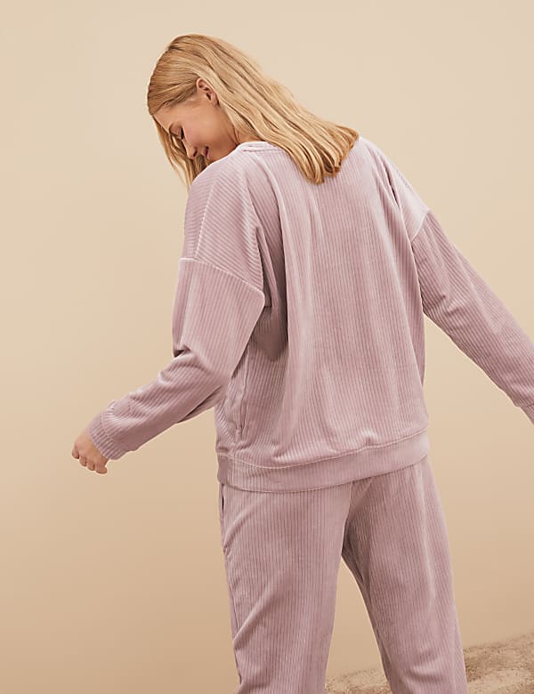 Flexifit™ Velour Lounge Sweatshirt
