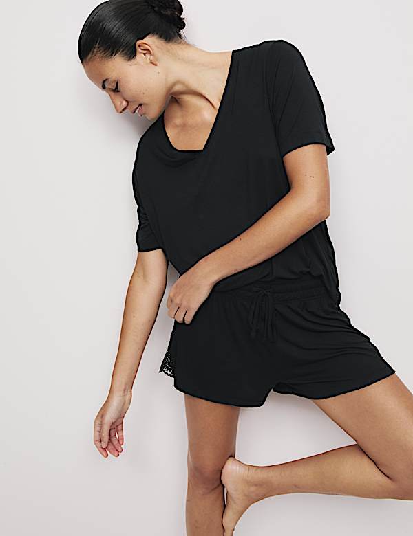 Schlafanzugshorts mit Spitzendetail - DE