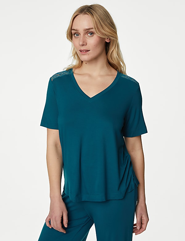 Haut de pyjama orné de dentelle et doté de la technologie Body&nbsp;Soft™ - CH
