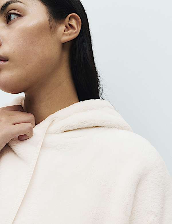 קפוצ'ון פליז ופרווה לבית - IL