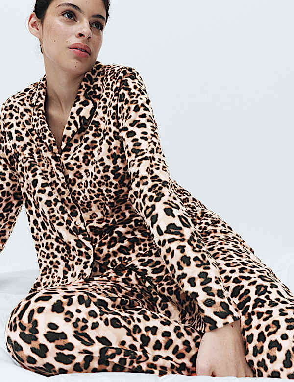 Fleece Printed Revere Pyjama Set