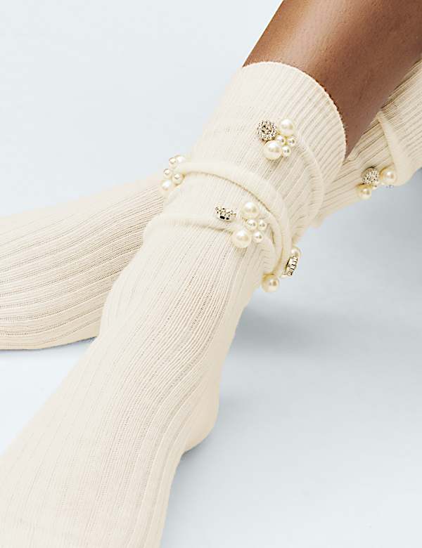 Embellished Pearl Cluster Ankle High Socks - AL