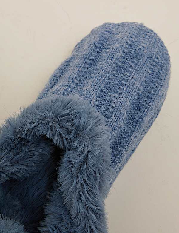 Ribbed Short Bootie Slipper Socks