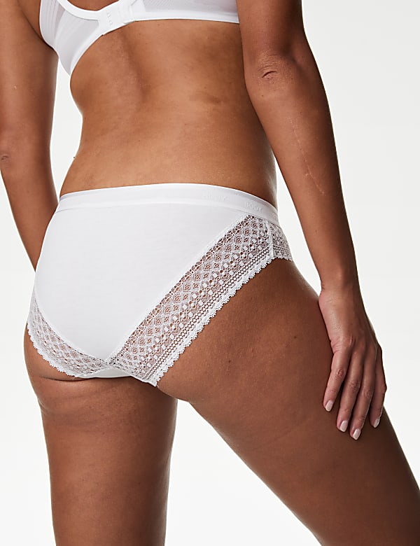 3pk Cotton with Cool Comfort™ Bikini Knickers