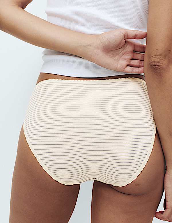 5pk Cotton Rich Lycra&reg; High Leg Knickers