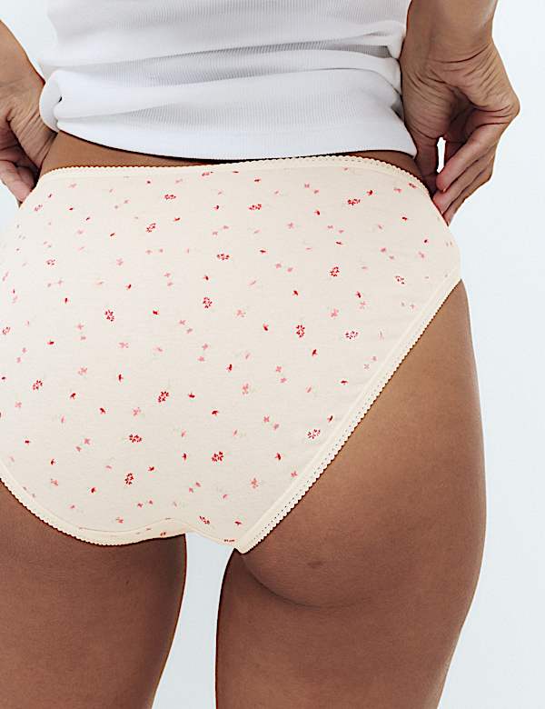 5pk Cotton Rich Lycra&reg; High Leg Knickers