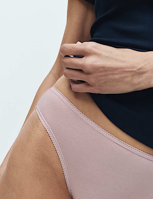 5pk Cotton Rich Lycra&reg; High Leg Knickers