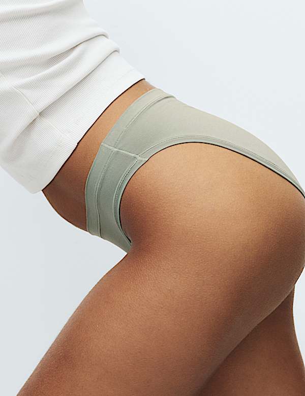 3pk Flexifit&trade; Modal High Leg Knickers
