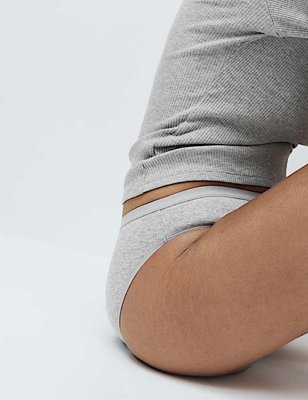 Menstruačn&iacute; bikiny kalhotky s vysok&yacute;m pod&iacute;lem bavlny, 2 ks v balen&iacute; - CZ