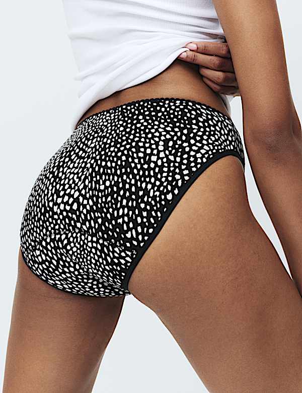 3 Pack Cotton Rich Period High Leg Knickers - EE