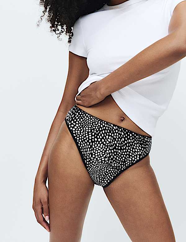 3 Pack Cotton Rich Period High Leg Knickers - EE