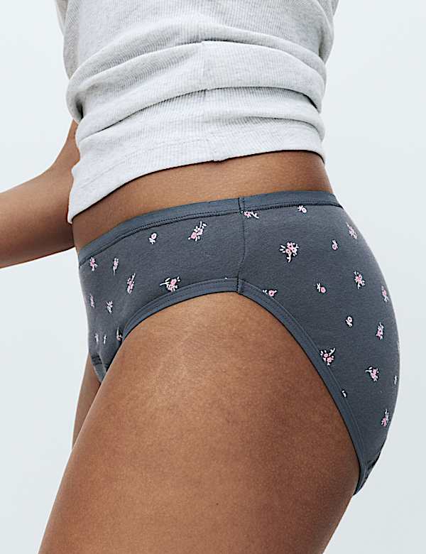 2er-Pack Perioden-Bikinislips mit Bl&uuml;mchendesign - AT