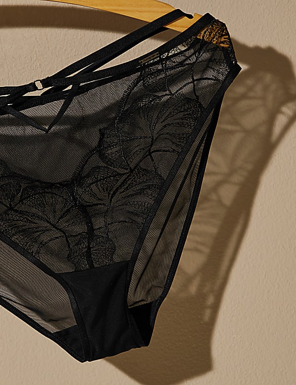 Calvi Embroidery High Leg Knickers