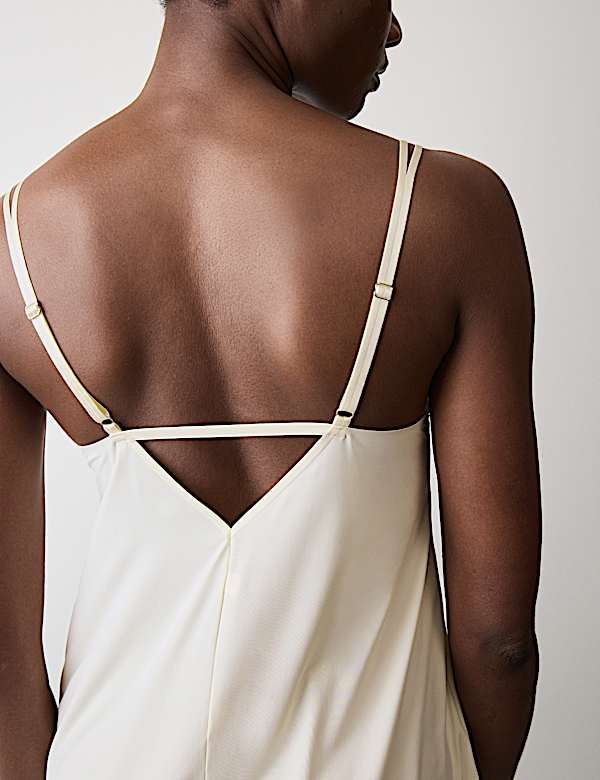 Boston Microfibre Non Wired Lace Trim Slip - US