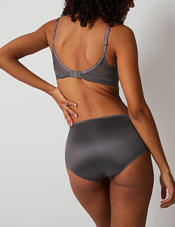 ContourWear No VPL Lace Trim High Rise Shorts
