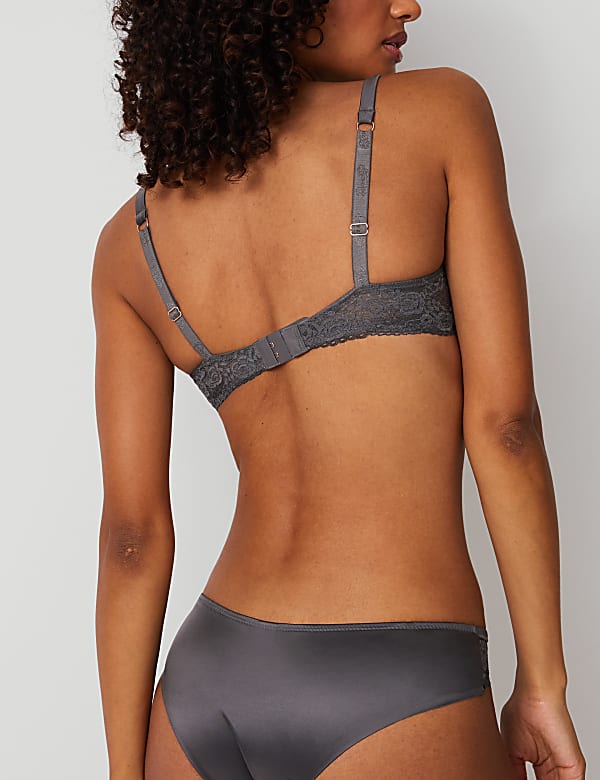 Smoothing Wired Full Cup Bra