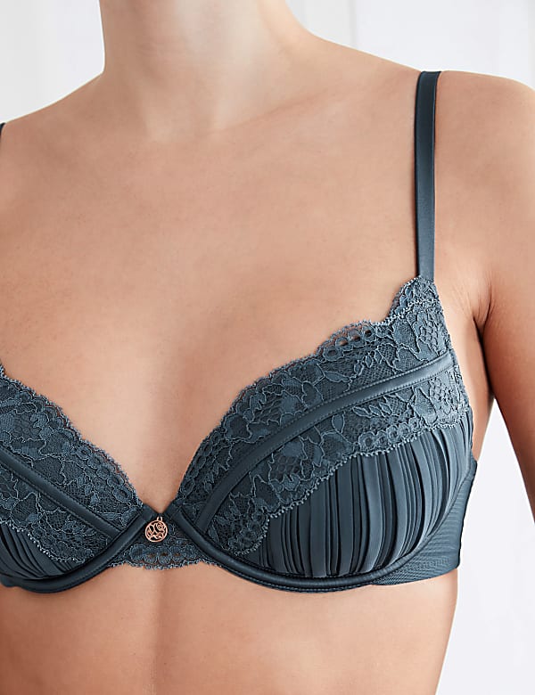 Lace Sweetheart Neck Bra